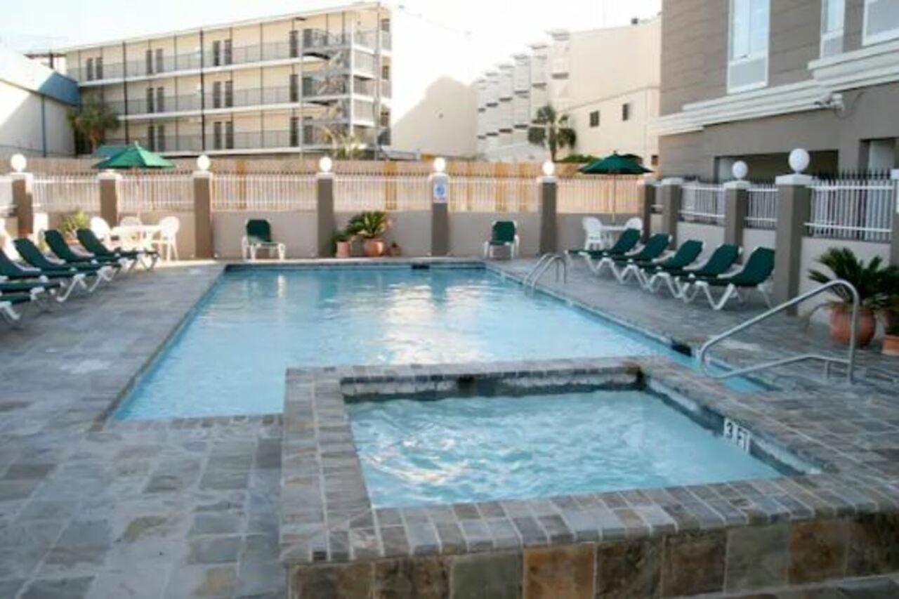 Hampton Inn&suites Hotel 3*