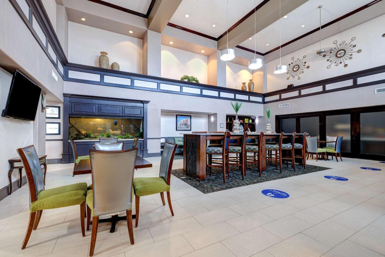Hotel Hampton &