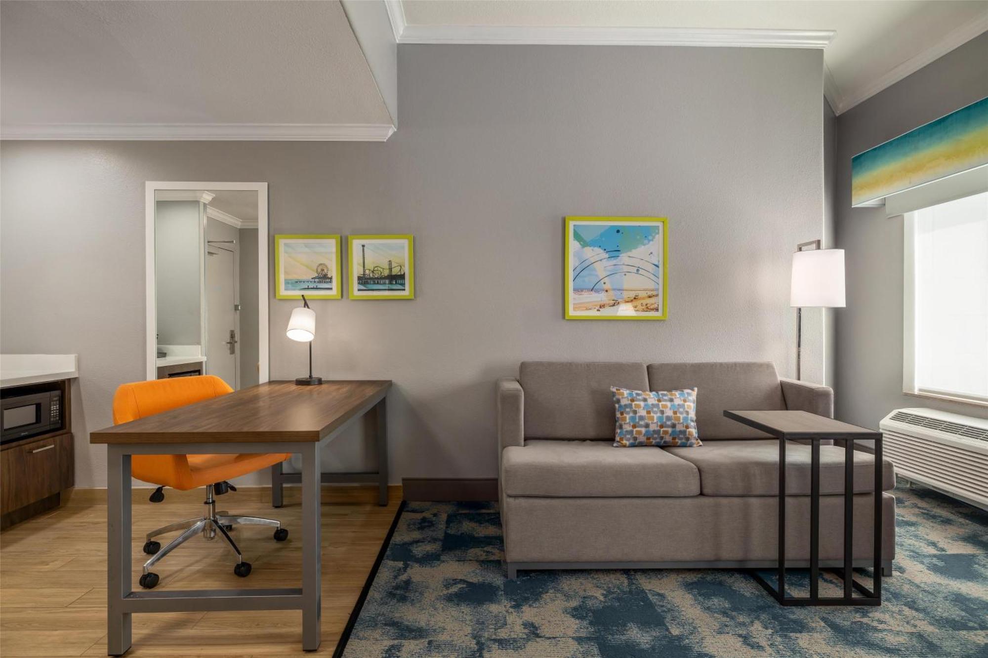 Hampton Inn&suites 3*
