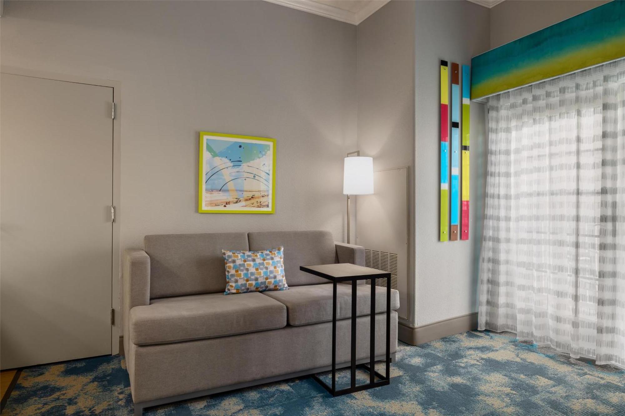 Hampton Inn&suites 3*