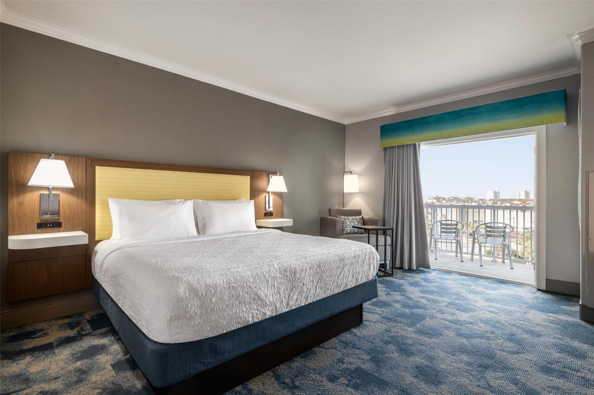 Hampton & Hotel 3*