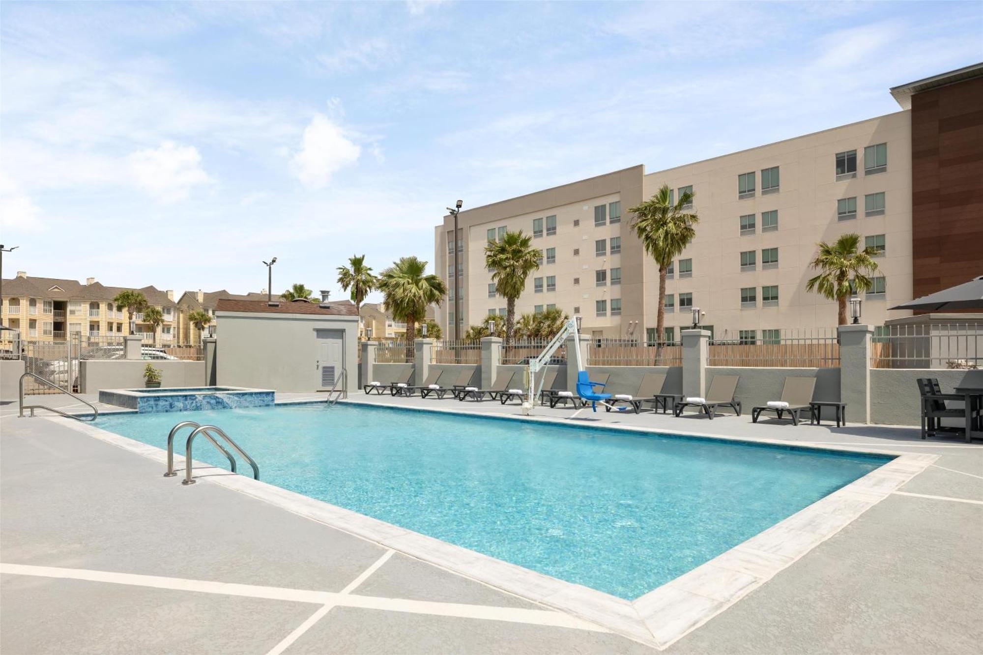 Hampton Inn&suites 3*