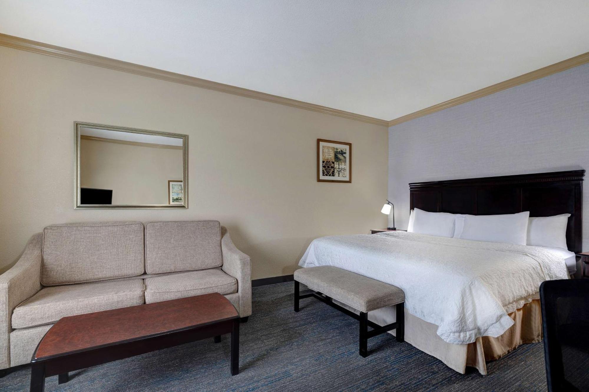 Hotel Hampton &