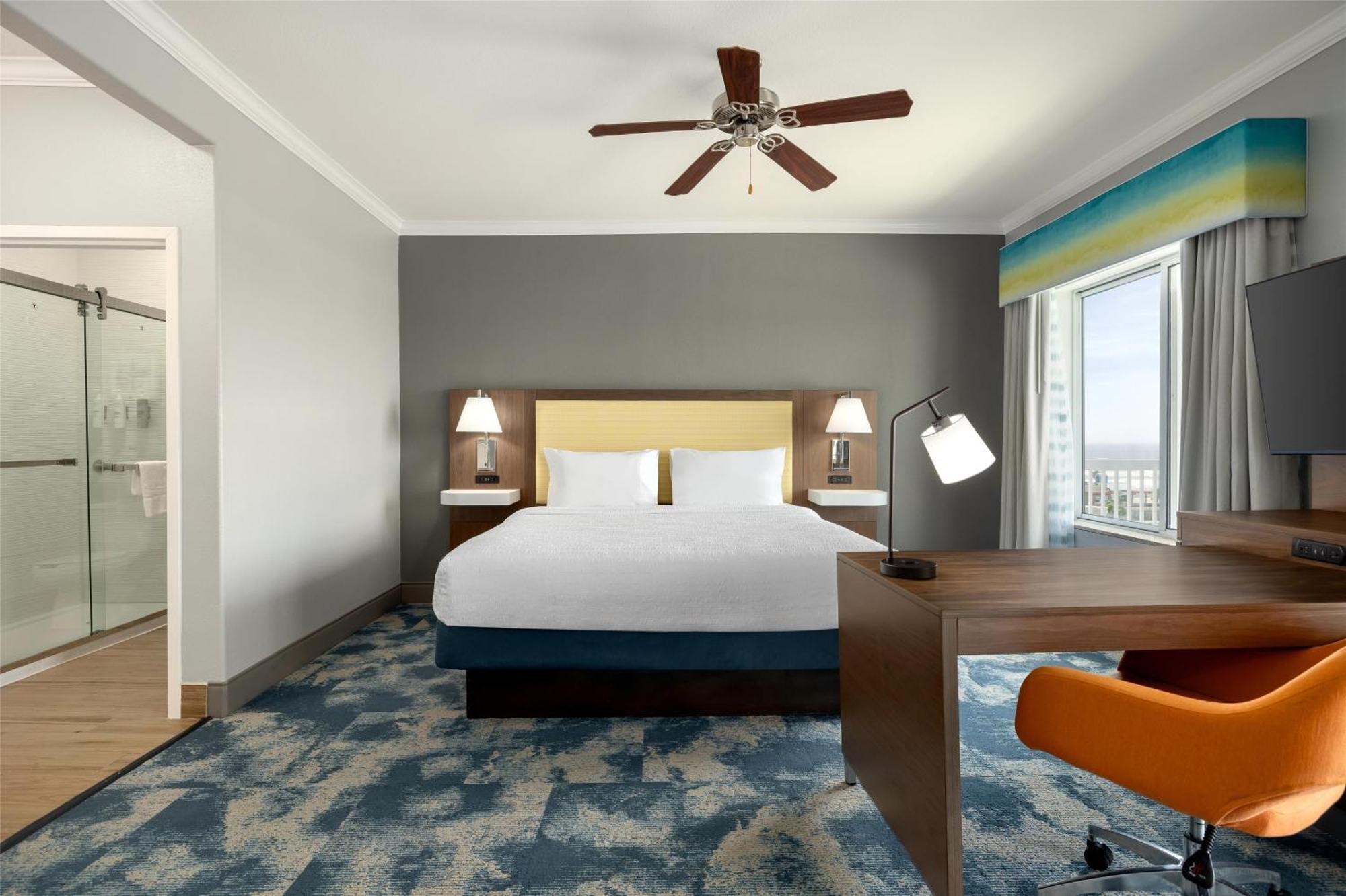 Hotel Hampton & 3*